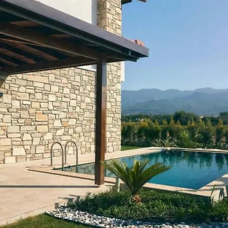 Villa Manolya Villalari *